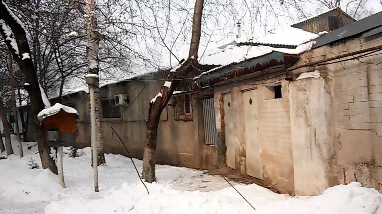 По примеру Анны, хочу поделиться фотками ниших церквей в моём городе, где родилс