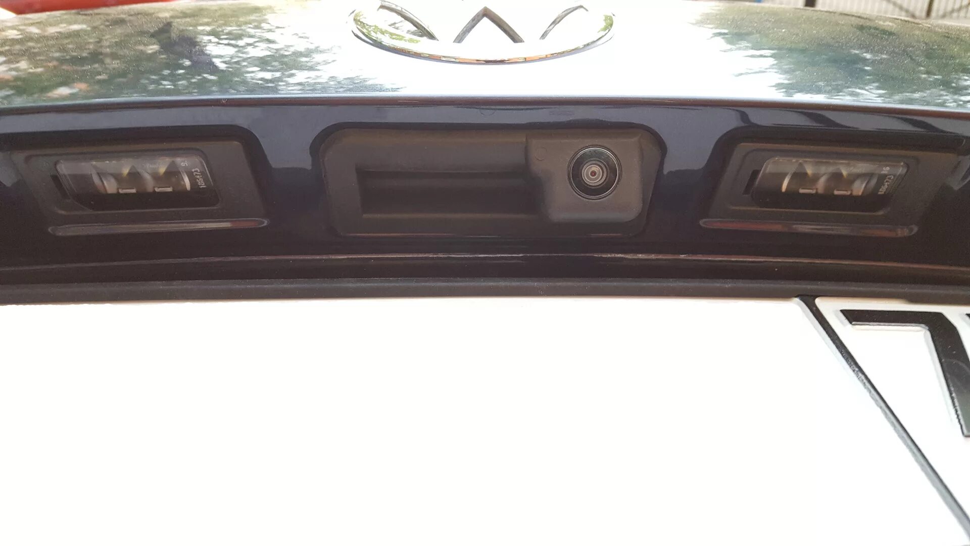 Камера заднего вида vw. Камера заднего вида для поло седан 2016. Камера заднего вида фольксваген поло 2020. Камера заднего вида wv polo 2021. Задняя камера поло седан.