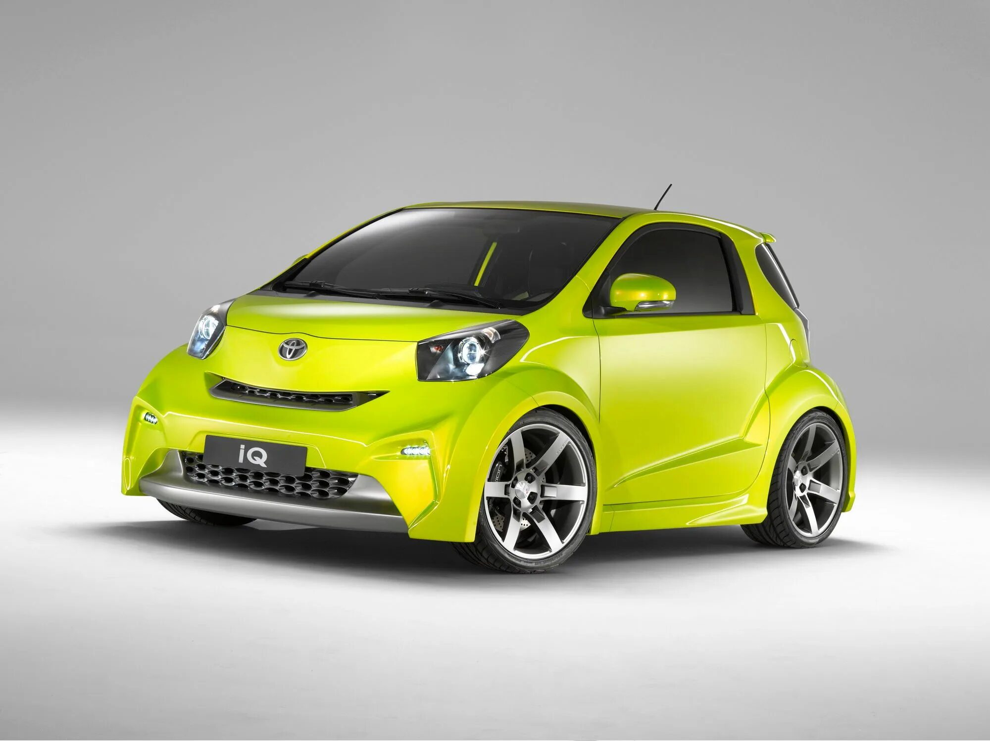 Корейские машины малолитражки. Toyota IQ 2021. Малолитражка Тойота IQ. Toyota IQ 2018. Toyota IQ Lexus.