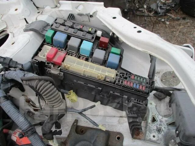 Предохранители приус 30 в салоне Блок предохранителей Toyota Prius ZVW30 2ZRFXE (б/у)