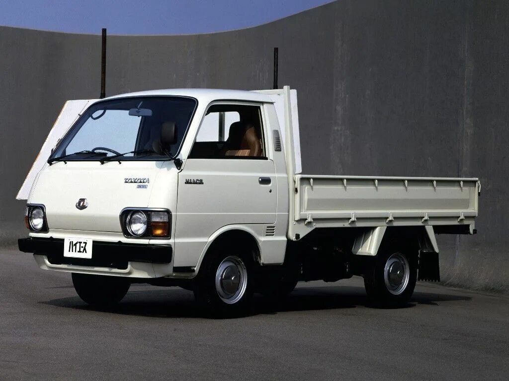 Toyota Hiace Truck. Toyota Hiace грузовой 1982. Тойота Хайс грузовой бортовой. Тойота Хайс 1982 бортовой.