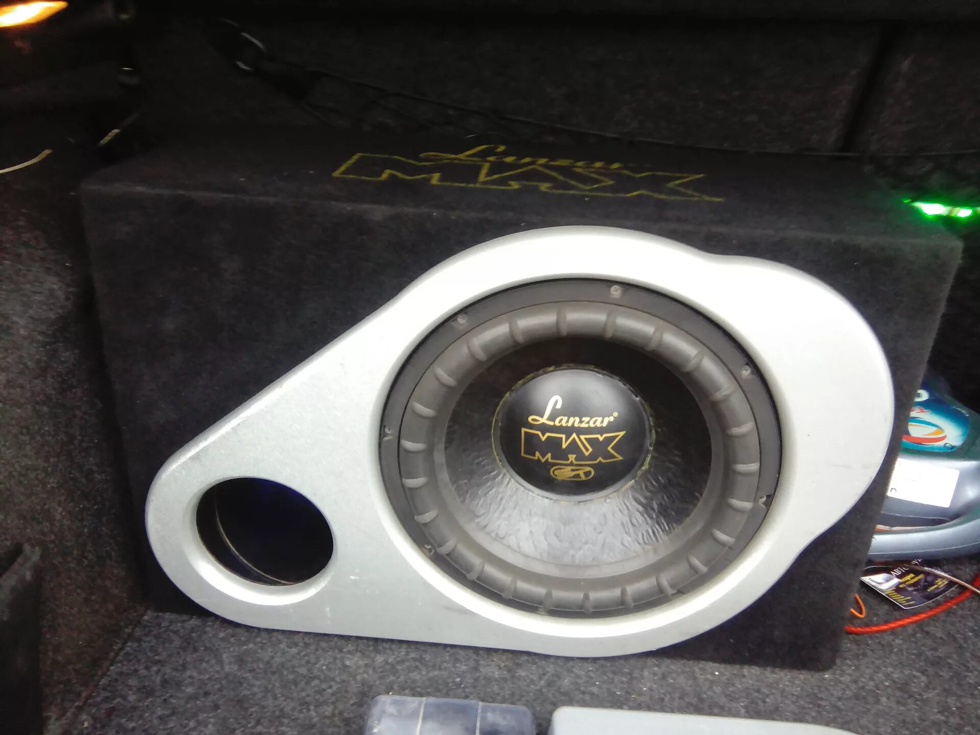 Ms-max ms118a. Сабвуфер lanzar max af10 размер динамика. Сабвуфер lanzar max. Автомобильный сабвуфер lanzar maxp-154d. Lanzar 350w-12 сабвуфер.