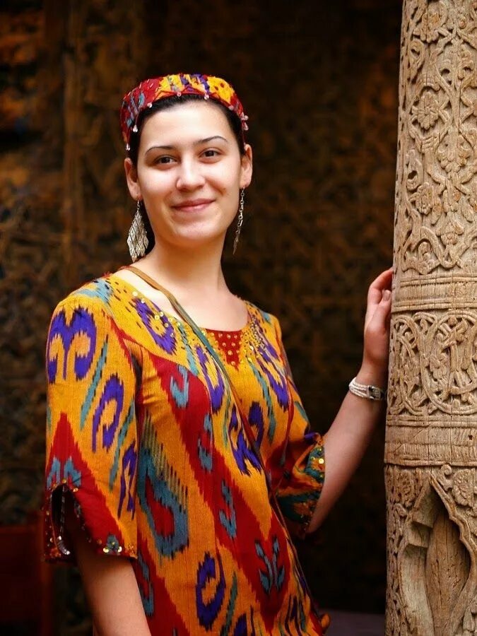 Узбекские женщины. Узбекские женщины красивые. Узбечки в национальной одежде. Аутекские женщины.