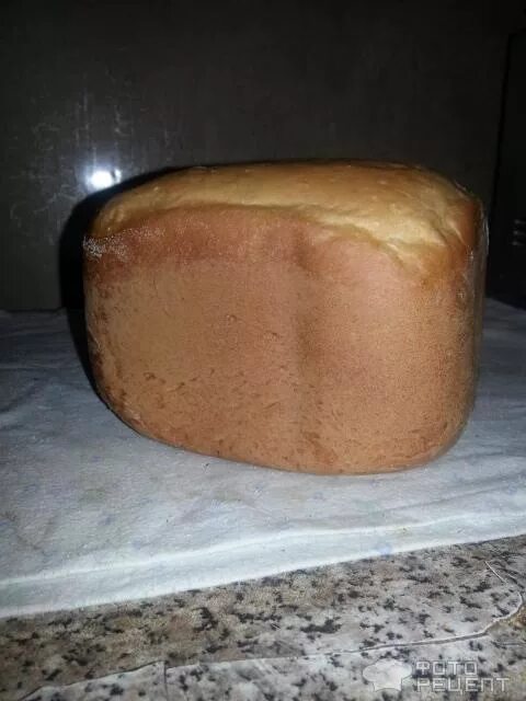 Хлеб в разрезе. Хлеб в хлебопечке получается плотный. Некачественный хлеб. Хлеб в хлебопечке получается плотный. Приготовление пшеничного хлеба.