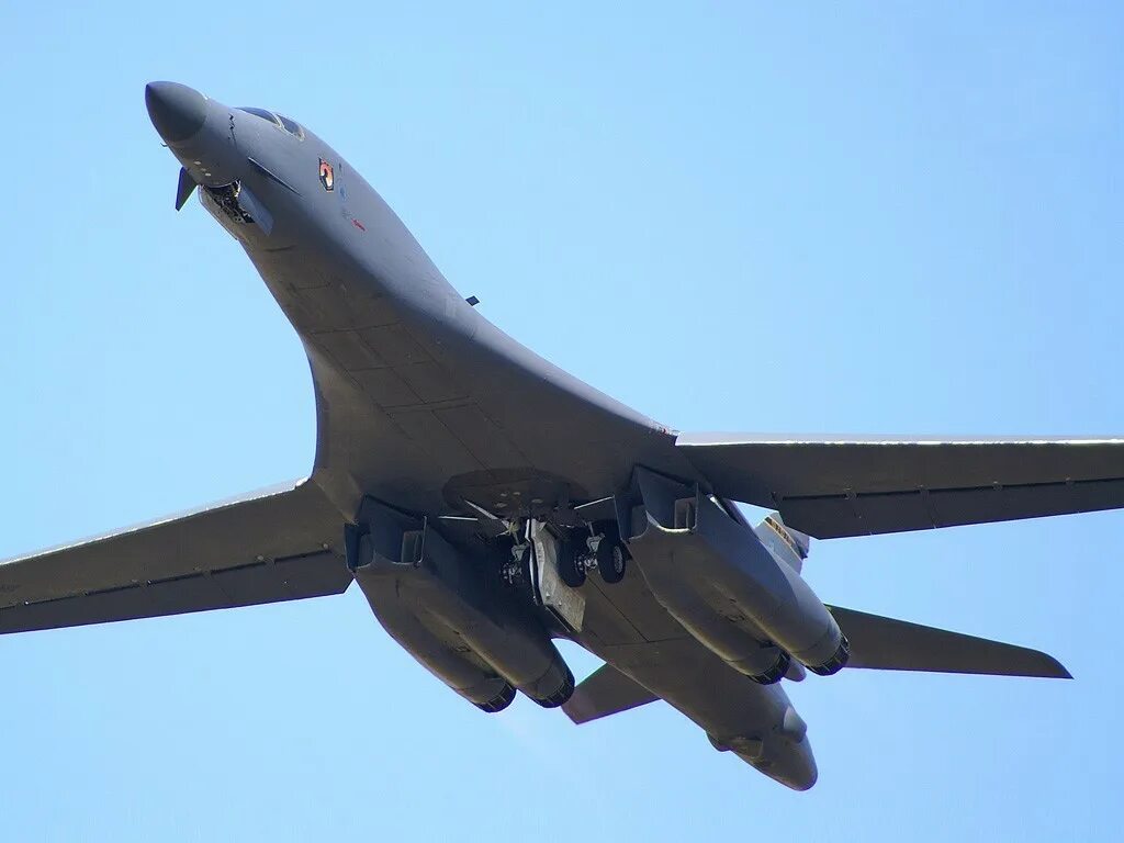 Самолета том 1. B1-b стратегический бомбардировщик. B-1b Lancer. ВВС США B-1b Lancer. B-1 "Лансер".