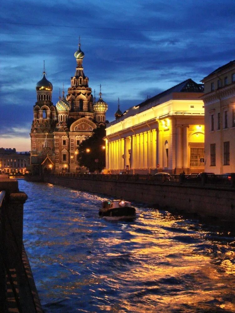 Телефон спб. Ночной Санкт-Петербург. Ночной Питер летом. Питер ночью летом. Ночной Петербург с воды.
