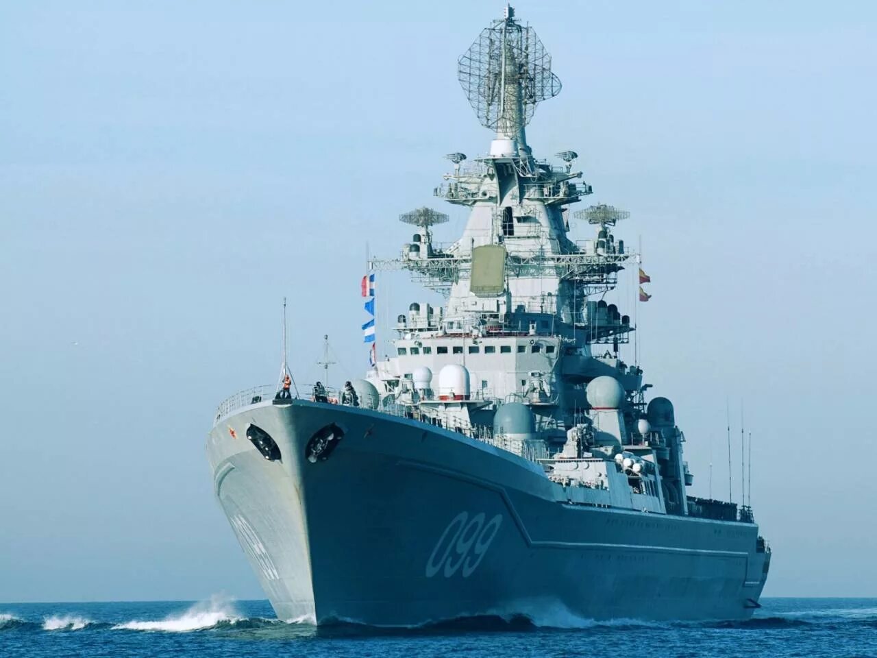File:USS Iowa - USS Hallyburton - Ocean Safari 85 - DN-ST-86-02523.jpg - Wikiped