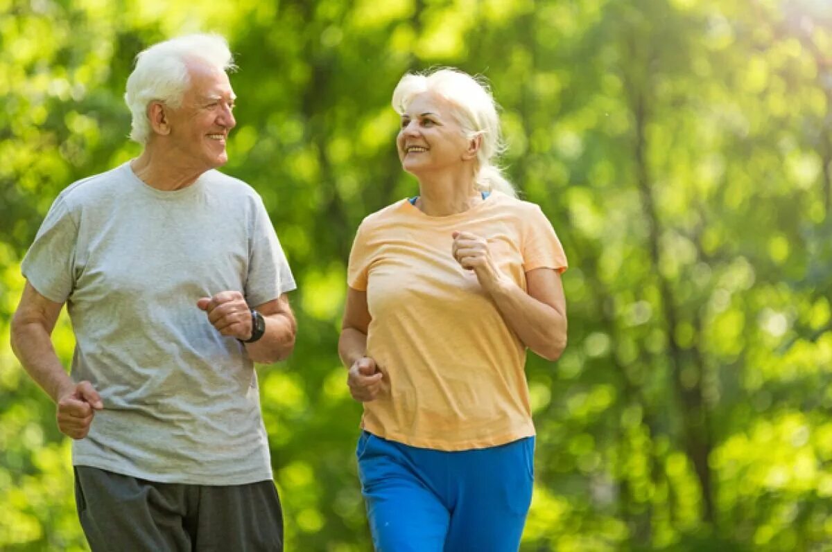 Спортивное долголетие. Пожилые люди. Здоровые пожилые люди. Счастливые пенсионеры. Здоровье пожилых людей.