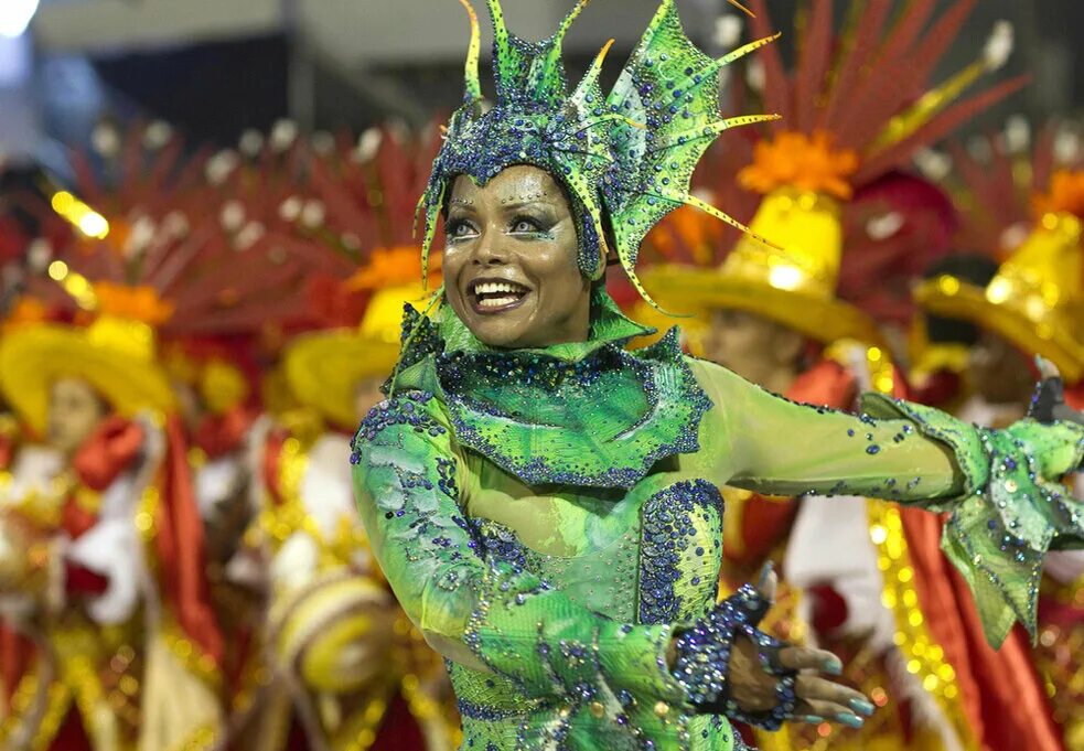 Рио карнавал. Рио-де-Жанейро карнавал костюмы дети. Карнавал в Бразилии. Маскарад в Рио де Жанейро.