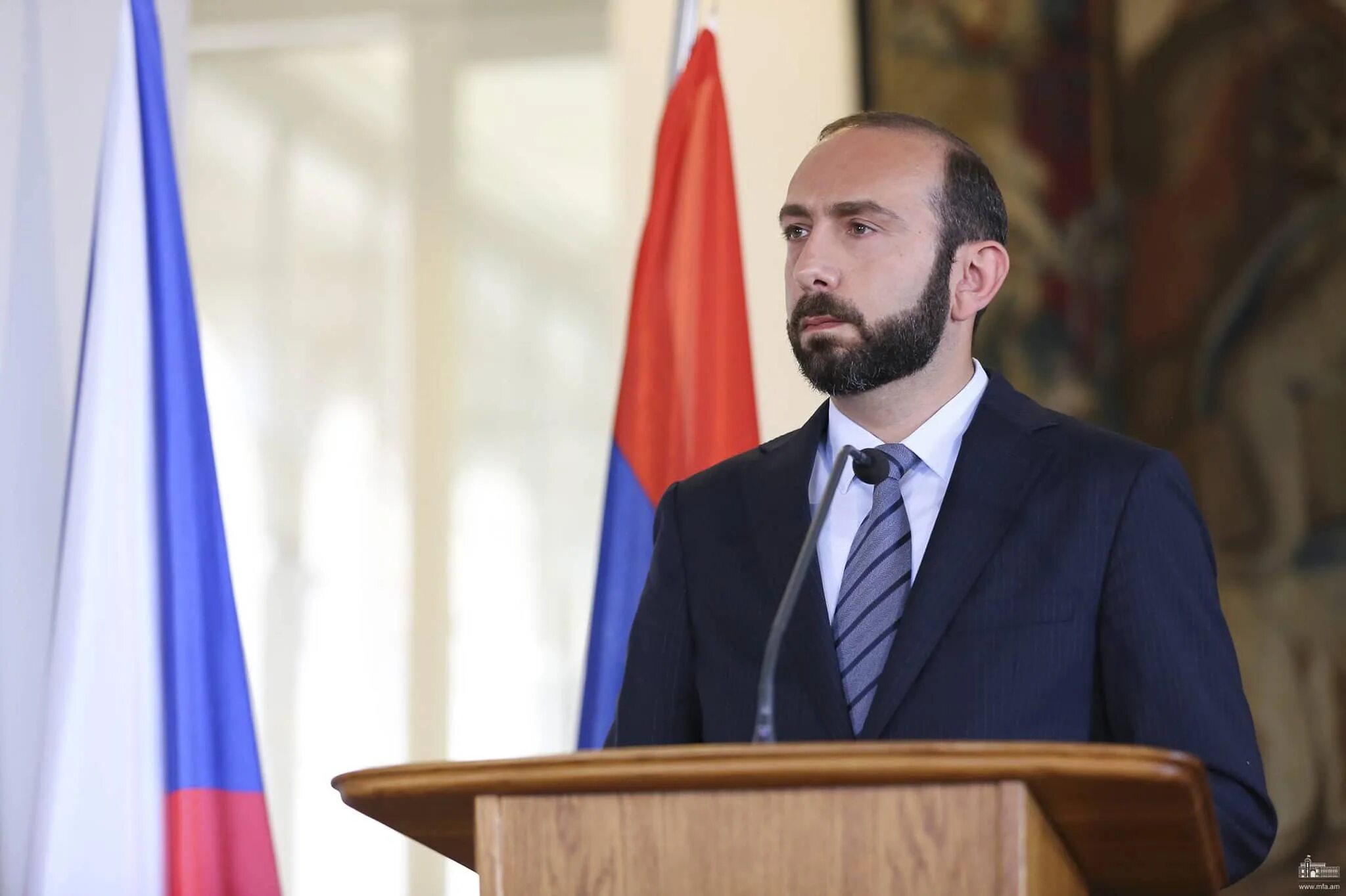 Глава армянской. Арарат мирзоян. арарат самвелович мирзоян. пярвин мирзазаде. глава мид армении мирзоян.