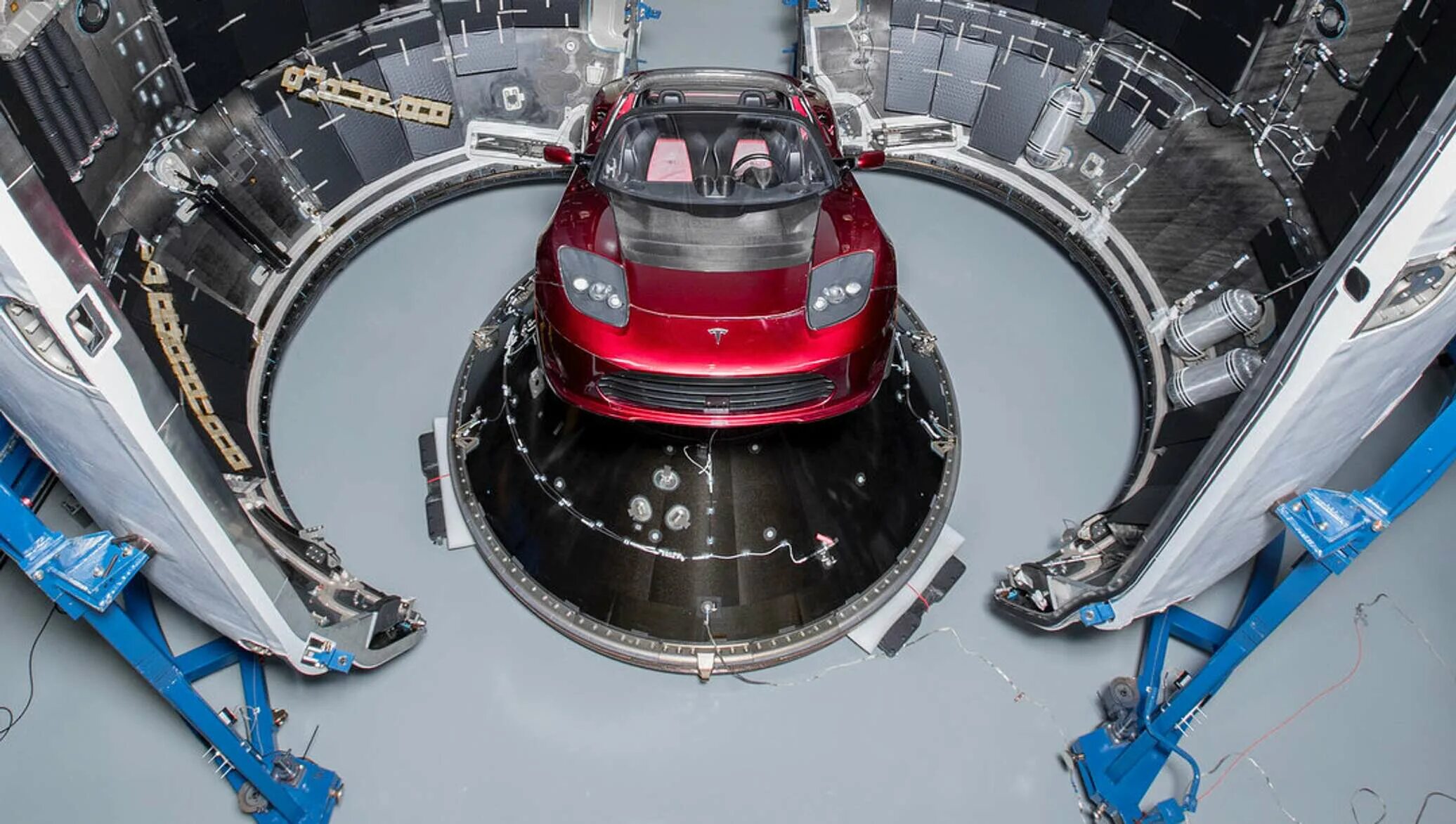 Корабли spacex илона маска. Илон маск в офисе. Илон маск космос. Илон маск отправил. Рогозин илон маск марс.