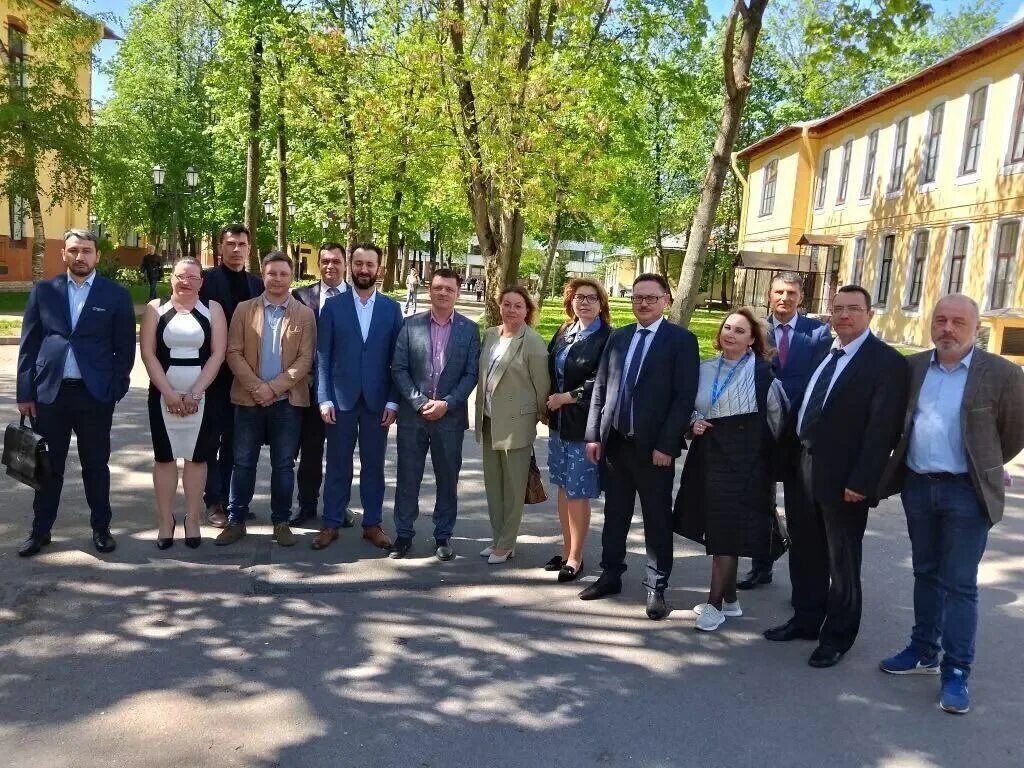 Главврач Завьяловской районной больницы. Главврач Аларской районной больницы. Главврач Кингисеппской больницы. Главный врач Дедовичской больницы Псковской области. Учреждения здравоохранения псковской области