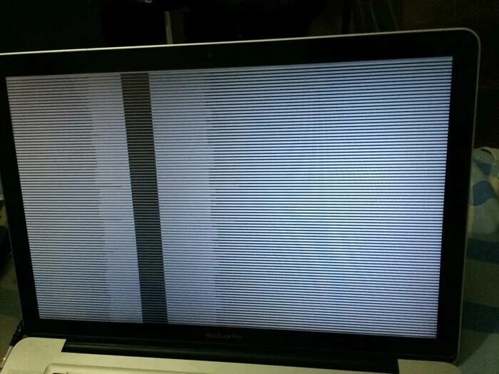 Почему экран стал серым. Телевизор самсунг рябит экран. Мерцание монитора. Полоски на мониторе. Мерцает монитор.