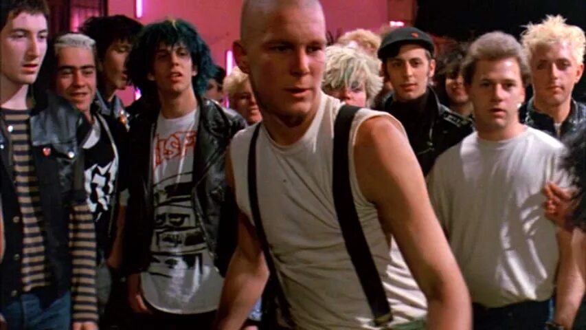 Пригород 1983. Suburbia фильм 1984. пригород фильм 1983. пригород фильм 1996. пригород 1983 suburbia.