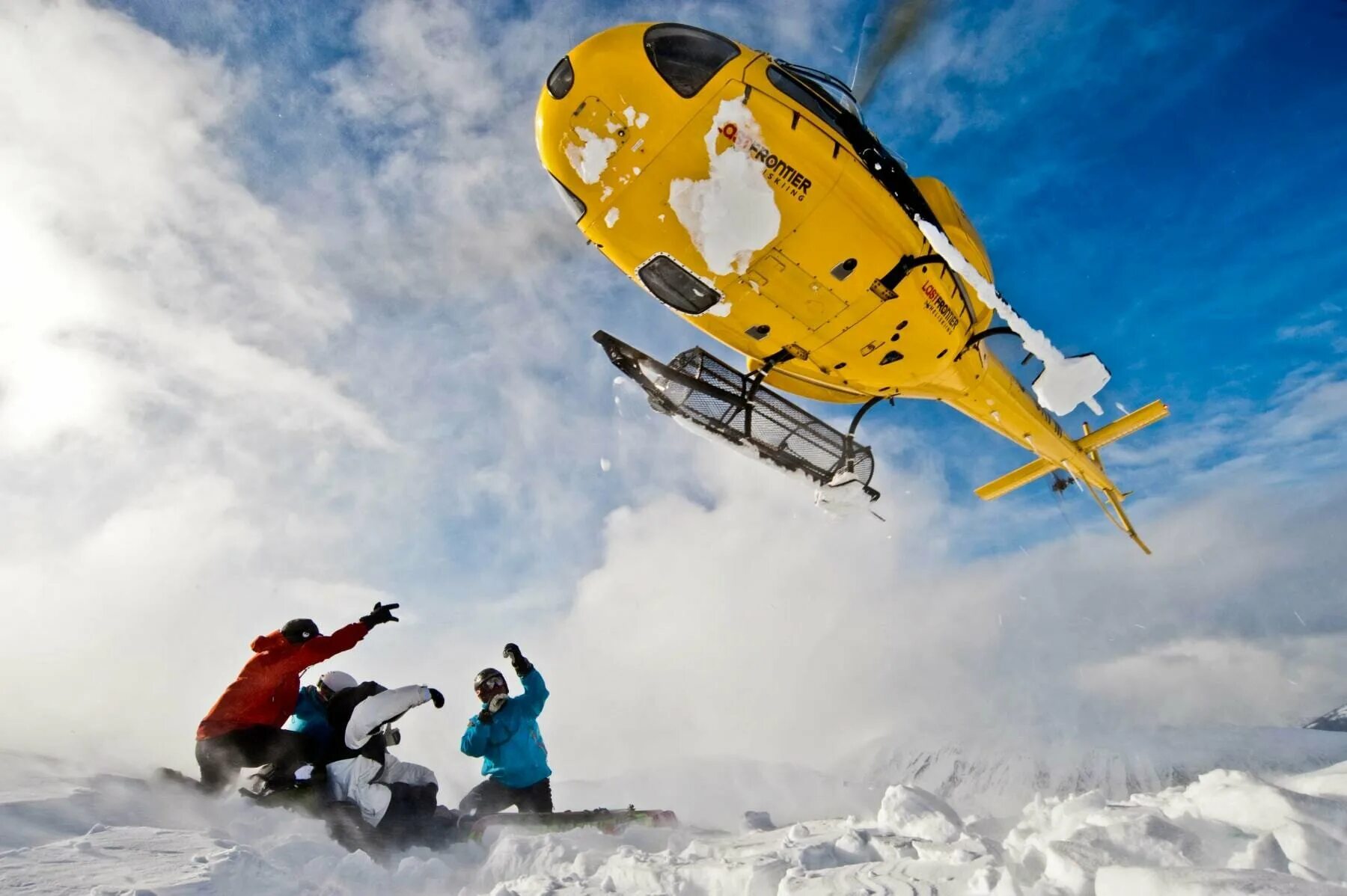 Хелискиинг. Heli Ski Камчатка. Хели ски вертолетах. Хелискиинг вид спорта.