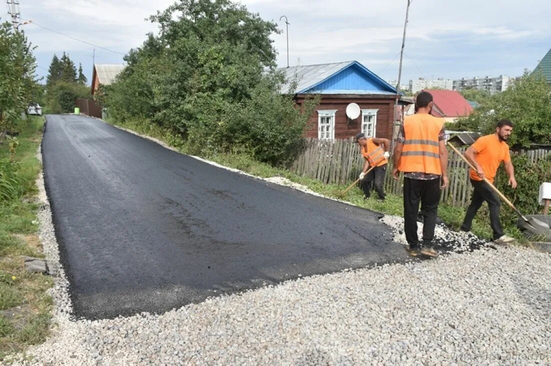 Дорога асфальт. Дороги в городе. Асфальтирование дорог. Асфальтирование частного сектора. Repair roads