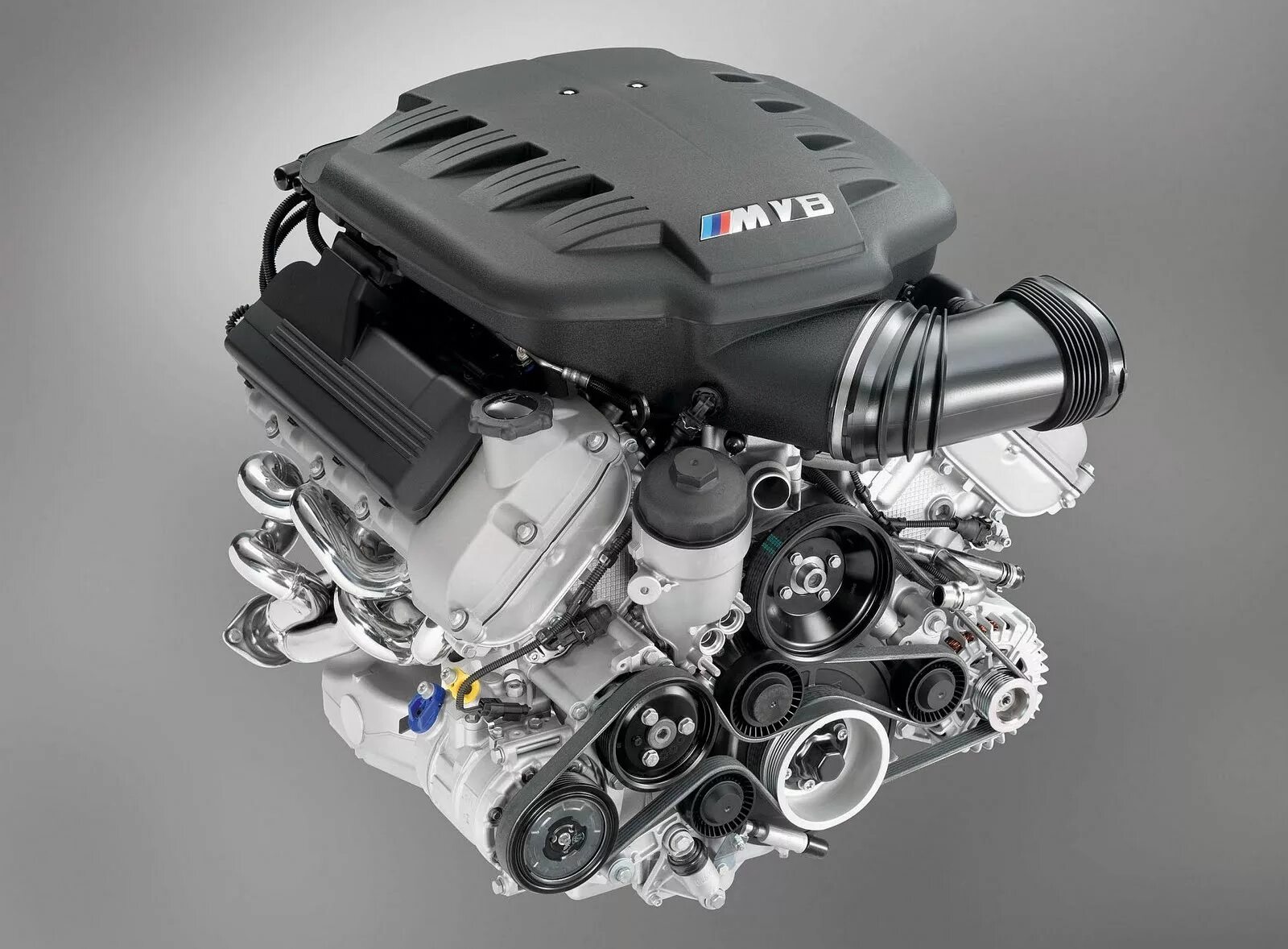 Какой двигатель бмв самый надежный. Мотор бмв в8. bmw s65b40. мотор s65 bmw. s65 двигатель бмв.
