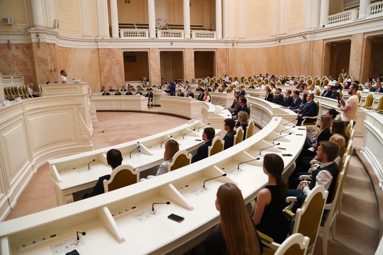 Закс. Закс спб зал заседаний. Заседание законодательного собрания санкт-петербурга. Заксобрание санкт-петербурга. Загс собрание спб.