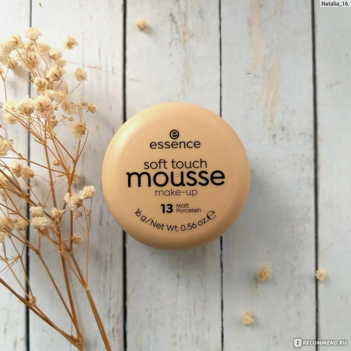 Soft essence. Essence soft touch mousse. тональный мусс soft touch mousse essens. мусс тональный для лица `essence` soft touch. essence mousse soft touch оттенки.