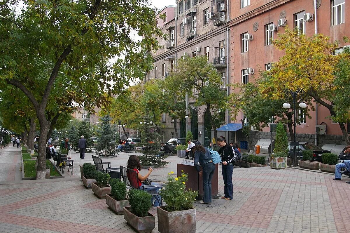 Պատկեր:Yerevan Moskovyan gardens.jpg - Վիքիպեդիա