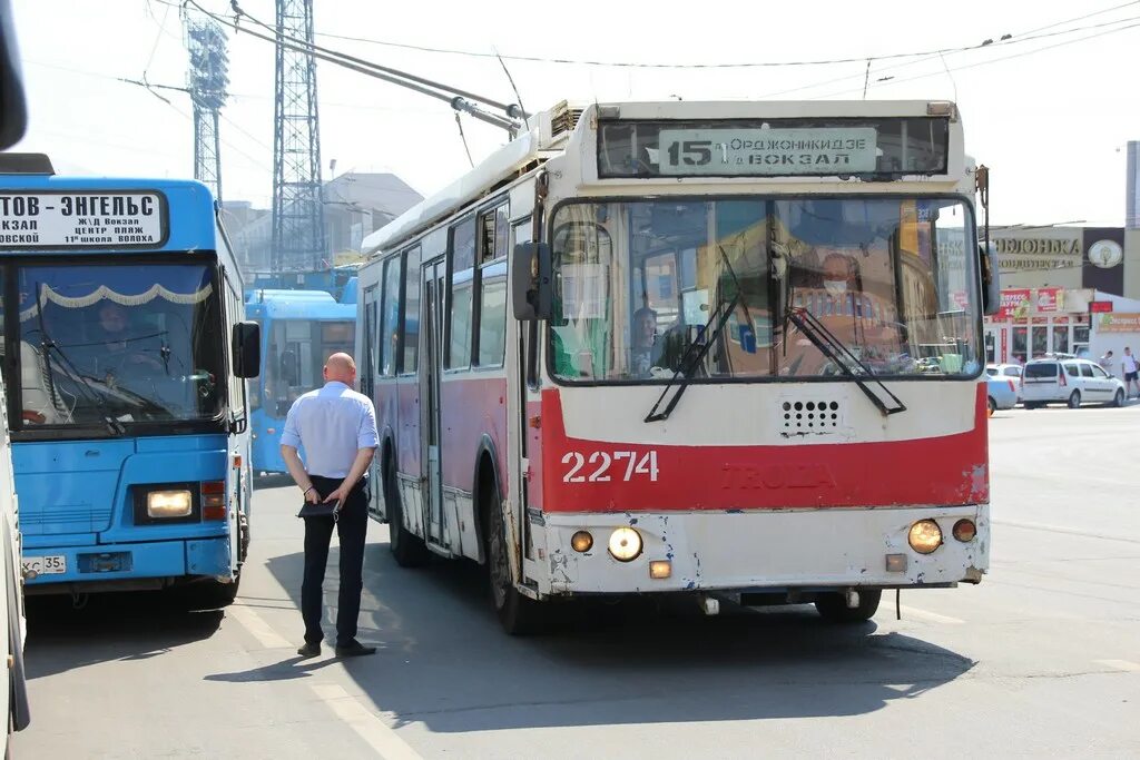 Саратов автобусы телефон. Автобусы Саратова. Саратовский автобус. 3 Маршрутка Саратов. Автобусы Саратова фото.