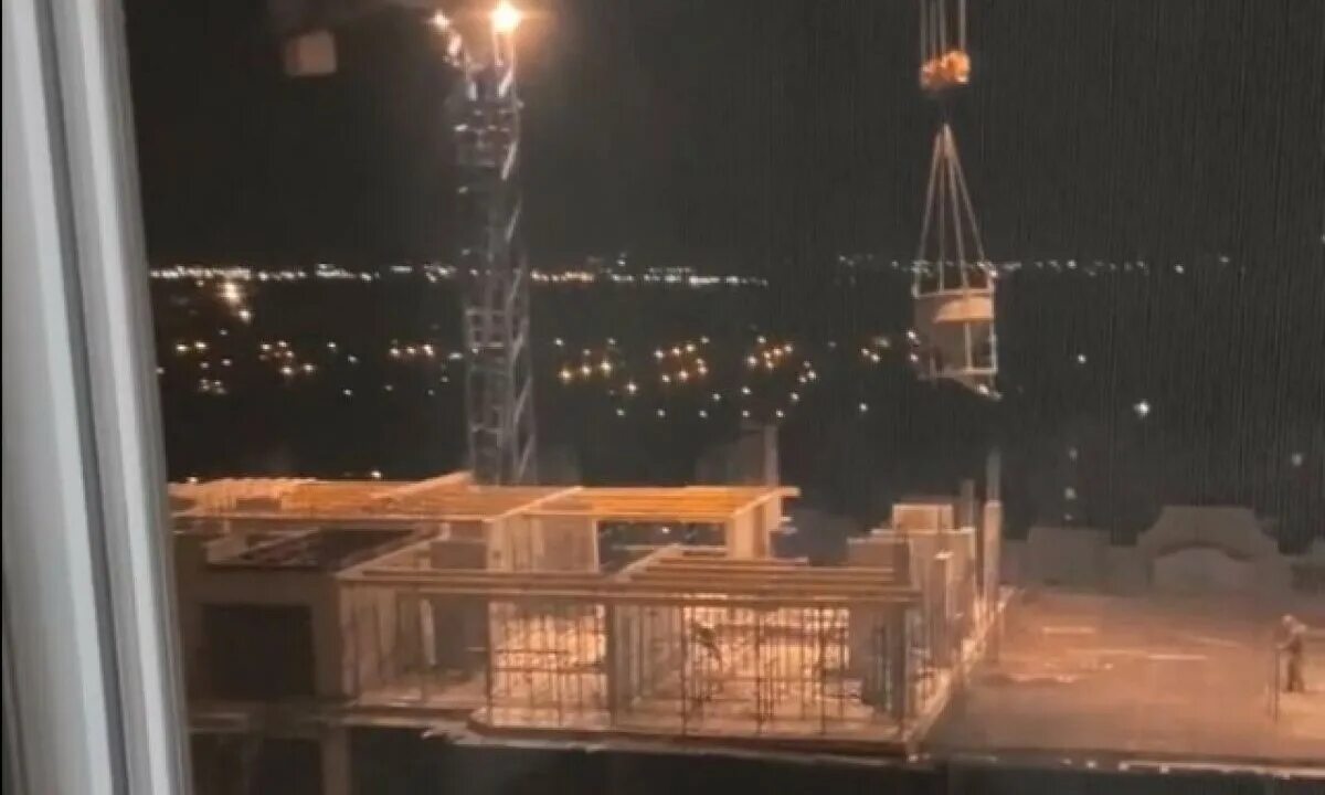 Night стройка. Новые джипы дпс в ростове на дону. Экологическая обстановка ростова на дону. Шумно в ростове. Театральная площадь ростов.