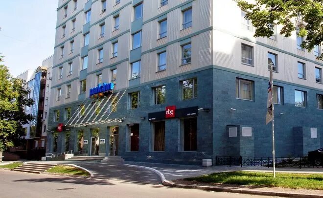 Холидей казань. Park inn казань. рэдиссон казань отель. парк инн казань. парк отель казань.