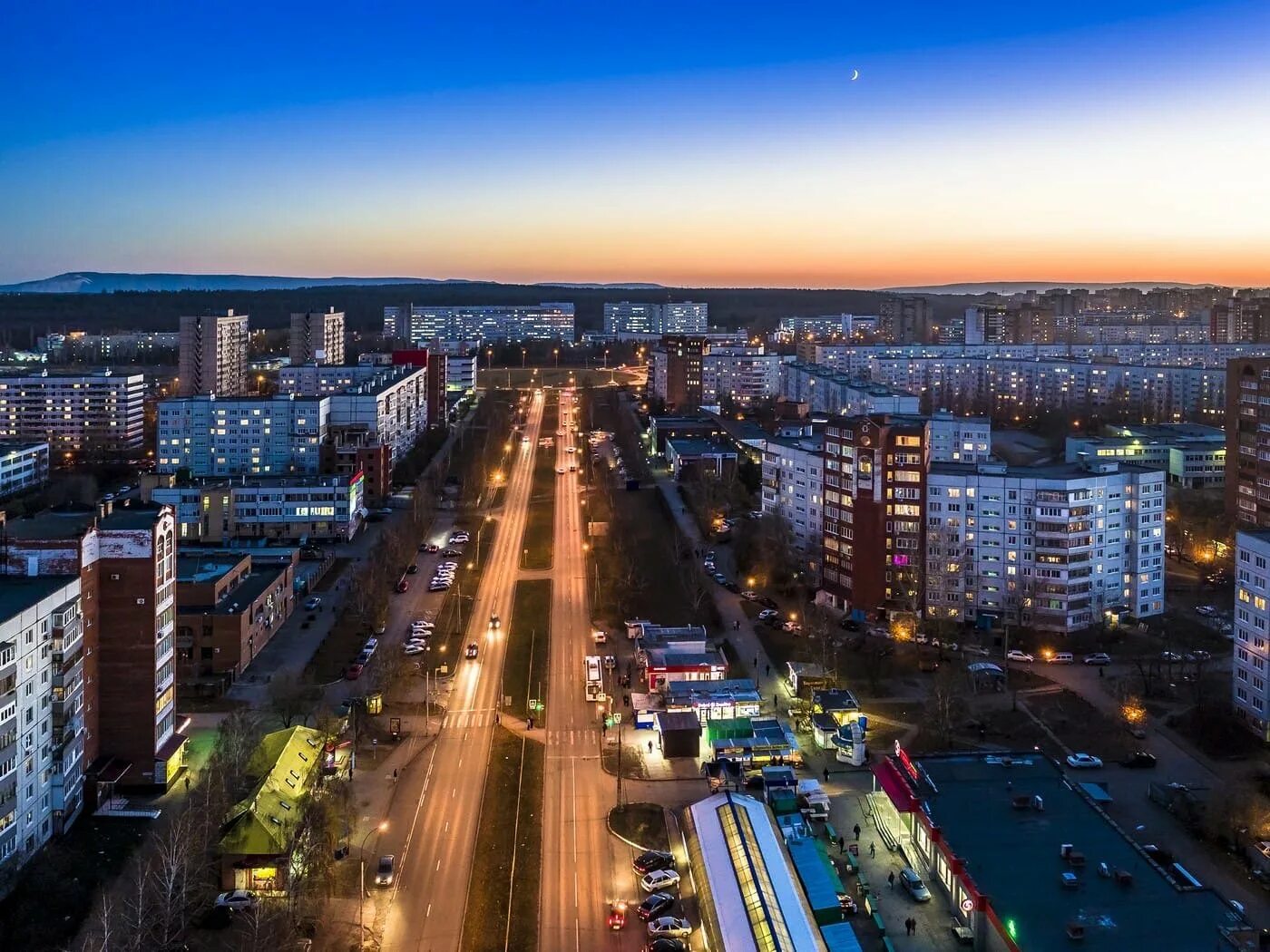 Сайт про тольятти. Тольятти Автозаводской район центр. Центр города Тольятти Автозаводский район. Тольятти ночью Автозаводский район. Тольятти Россия.