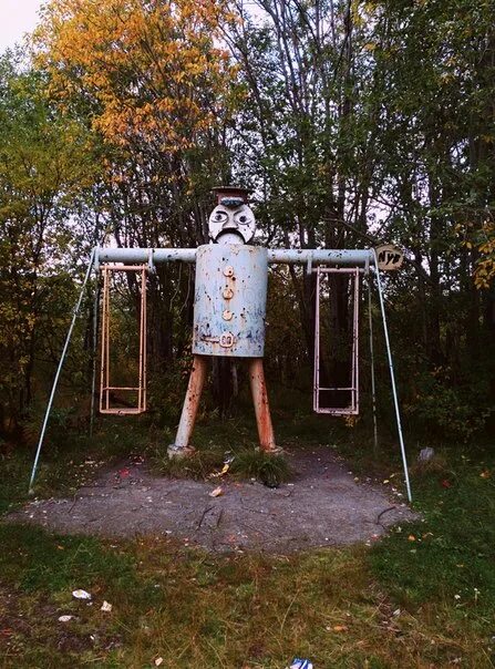 припять заброшенная площадка. чернобыль детская площадка. заброшенные детские площадки. заброшенные детские площадки. заброшенная детская площадка в россии.