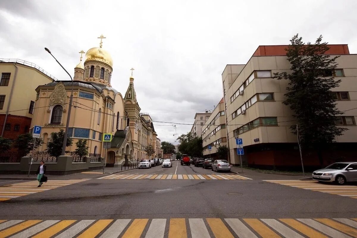 Улицы в москве названия. Улочки москвы. Улица зацепа москва. Улица города без людей. Улица столешников переулок.