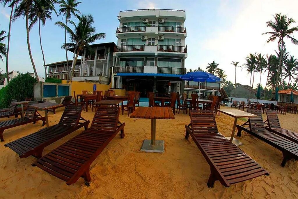 Унаватуна шри ланка отель rock. Унаватуна отель рок. Rock fort hotel 4. Rock fort hotel 3 шри-ланка унаватуна. Rock fort hotel 4.