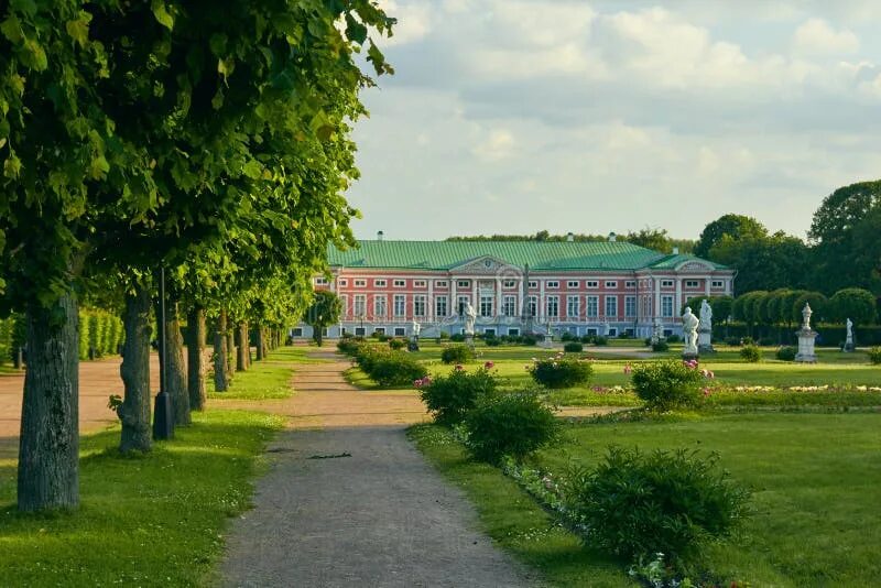 Музеи парки усадьбы вднх. Кусково усадьба шереметьевых. Усадьба кусково колонны. Кусково усадьба шереметьевых. Усадьба кусково скамандер.