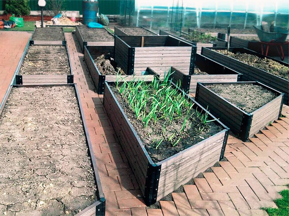 Грядки дпк. Высокие грядки из дпк. Доска высокая дпк holzhof грядочная 0,3х2,95 м. Грядки из дпк 480мм. Доска грядочная из дпк 300х30х2950мм.