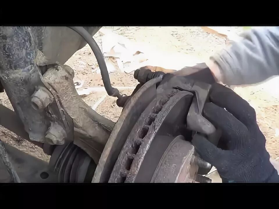 Как заменить тормозные колодки рав 4 Тормоза. Задние супорта Toyota RAV4 (II), 2 л, 2003 года своими руками DRIVE2