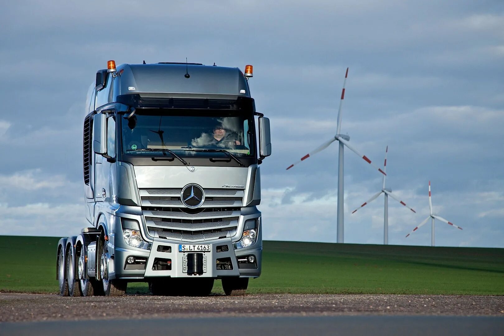 Грузовик актрос. Mercedes Benz Actros 4163 SLT. Мерседес Бенц Актрос. Mercedes Benz Arocs 4163. Тягач Мерседес Бенц Актрос.