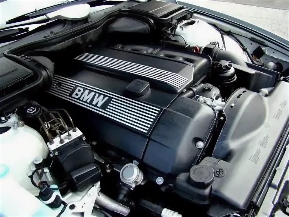 Двигатель 1м. BMW 530i двигатель. Engine BMW 530i. 530i BMW v10. BMW e60 530i двигатель.