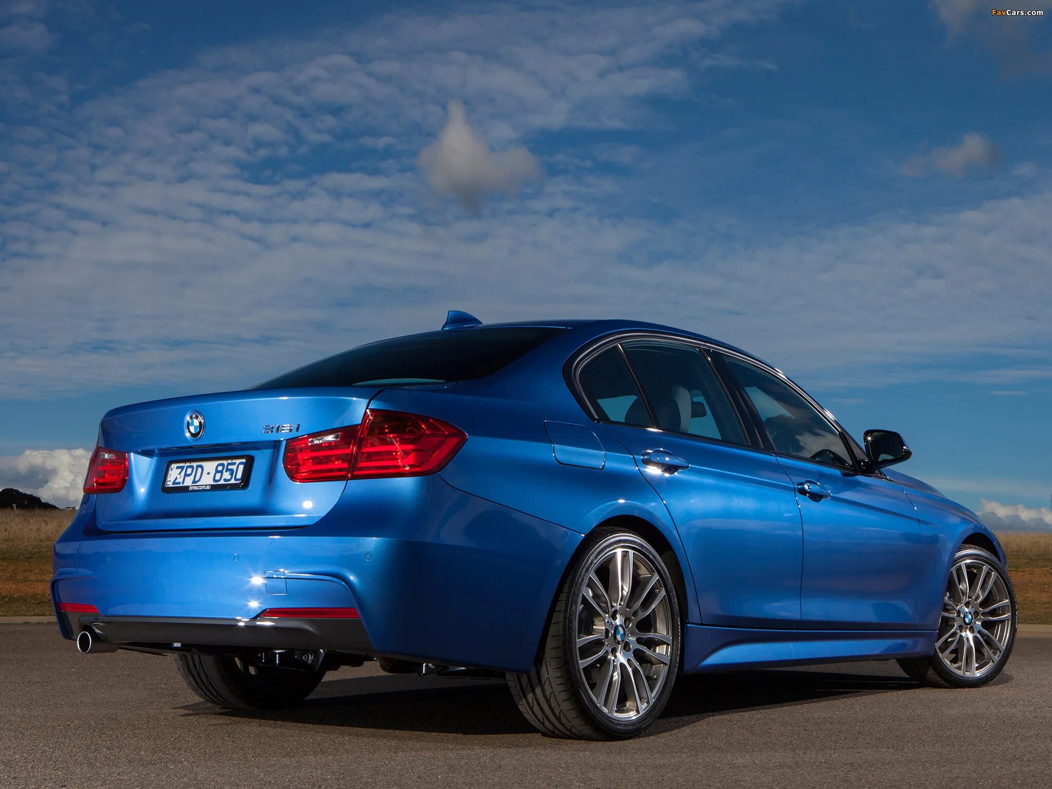 Сини 30. BMW 3 f30. BMW m3 f30. БМВ f30 2013. BMW f30 голубая.