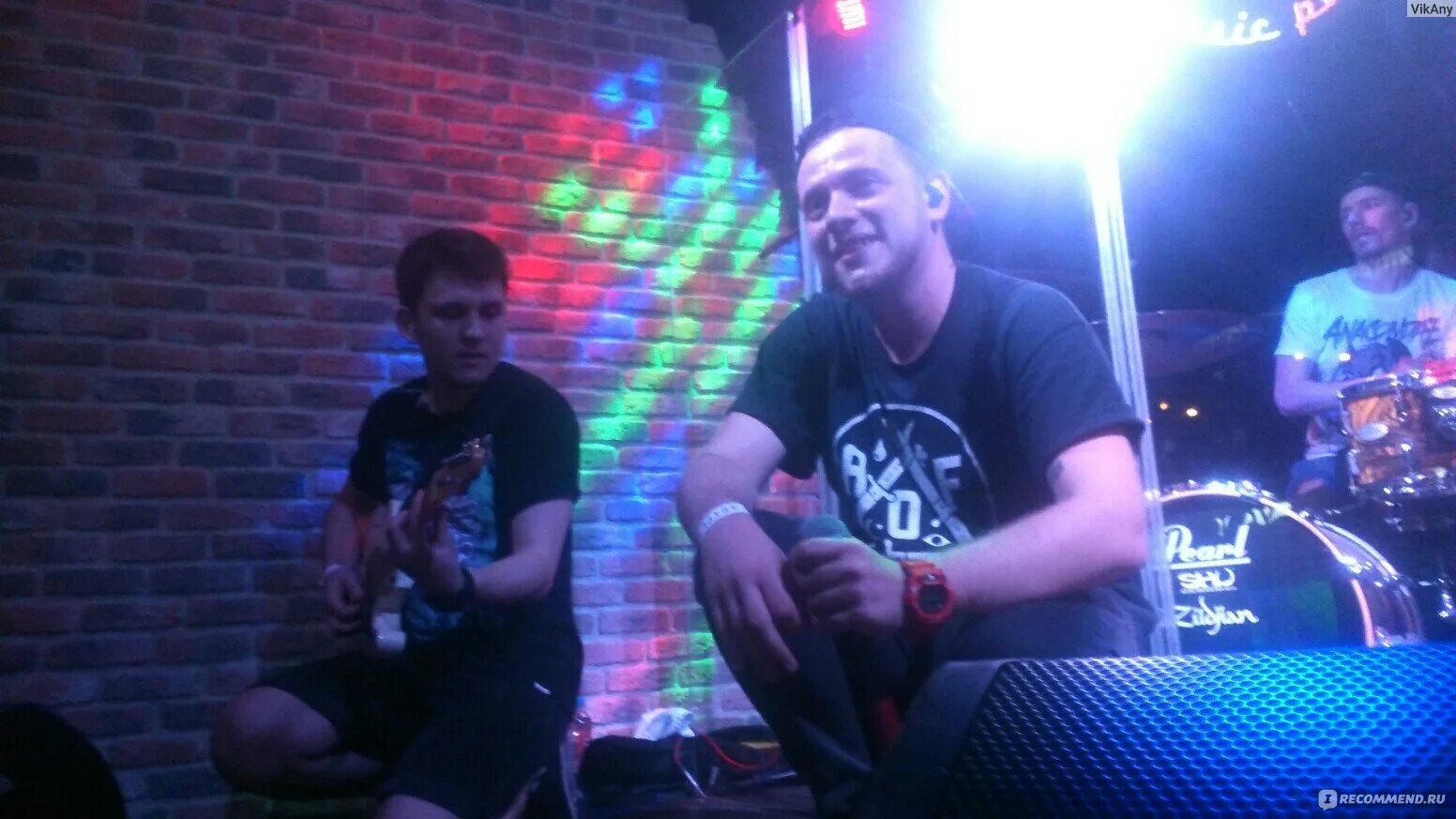 Группа бесите. Группа бесите. Группа бесите. Эмблема бешеные мотор. Сергей карамушкин.