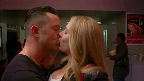 Scarlett kisses