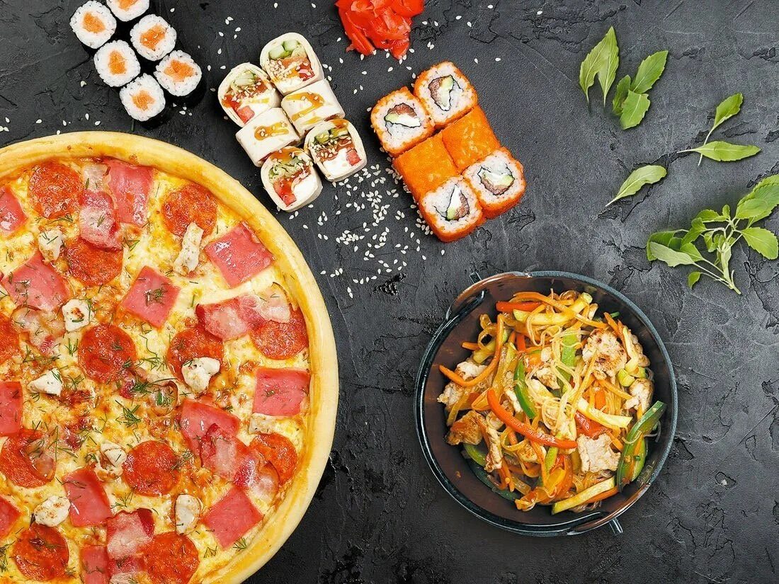 Суши пицца. Суше пицца. Суши пицца с лососем. Суши-пицца с креветкой. Еда пицца роллы.