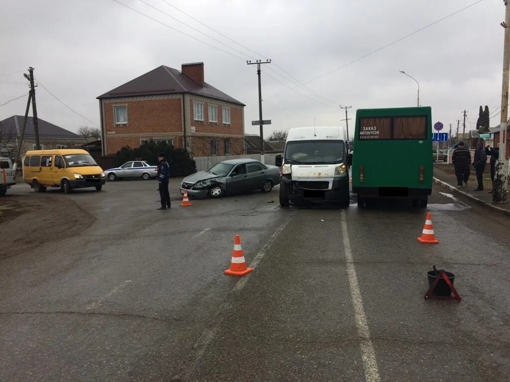 Гисметео каневская краснодарский. Аварии Каневской район. Авария в Каневском районе.