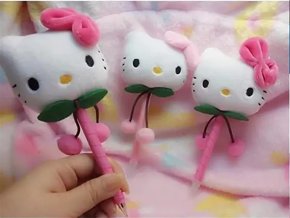 Кошелек плюшевый hello Kitty. Брелок кошелек для мелочи hello Kitty. Кошелек игрушечный мягкий. Косметичка мягкая Хеллоу Китти.