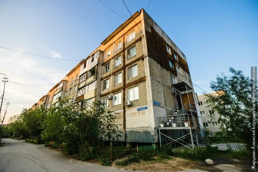 Дом в якутске. Якутск дзержинского 8/3. Якутская 51 б магадан. Якутская 39. Якутск ярославского 9.