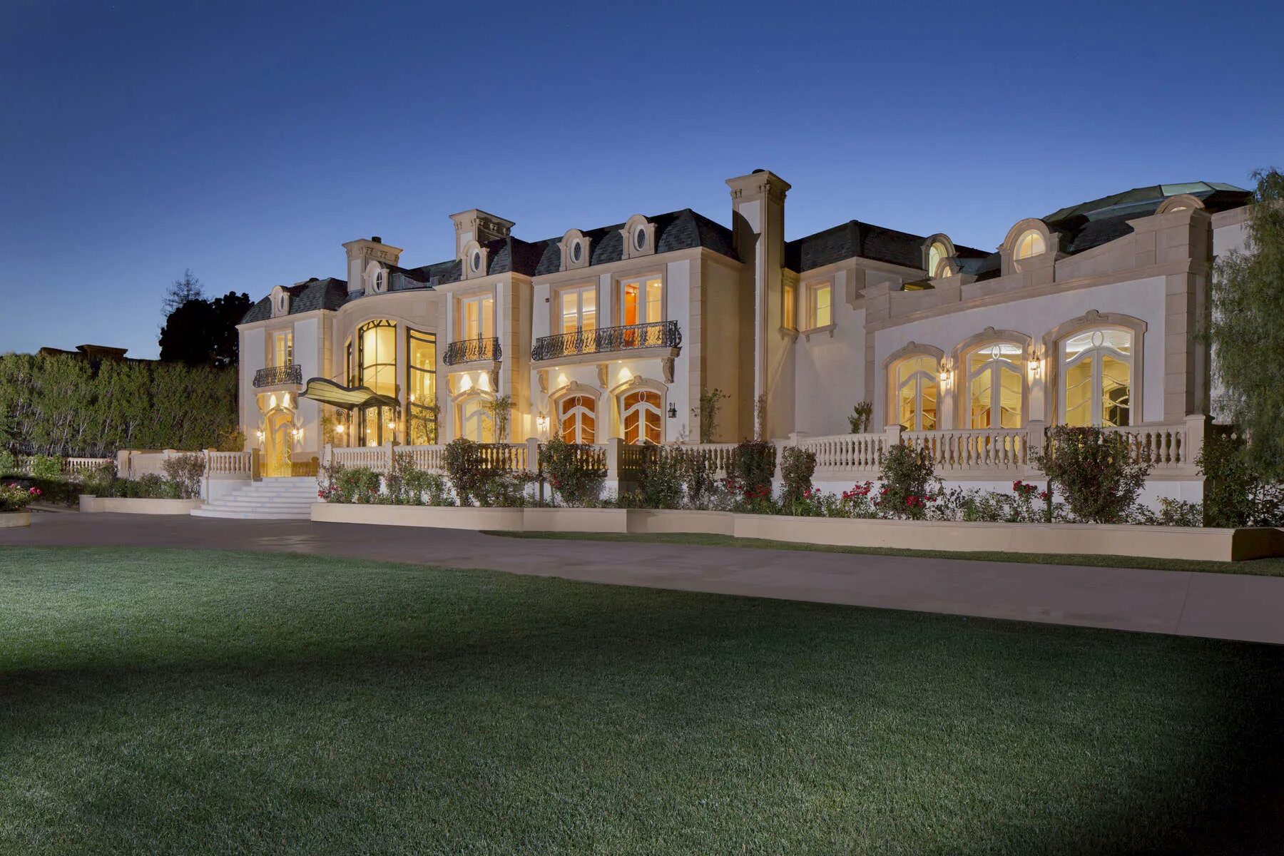 Как продать дорогой дом. Богатый коттедж. Как продать дорогой дом. Богатый дом. Роскошный коттедж.