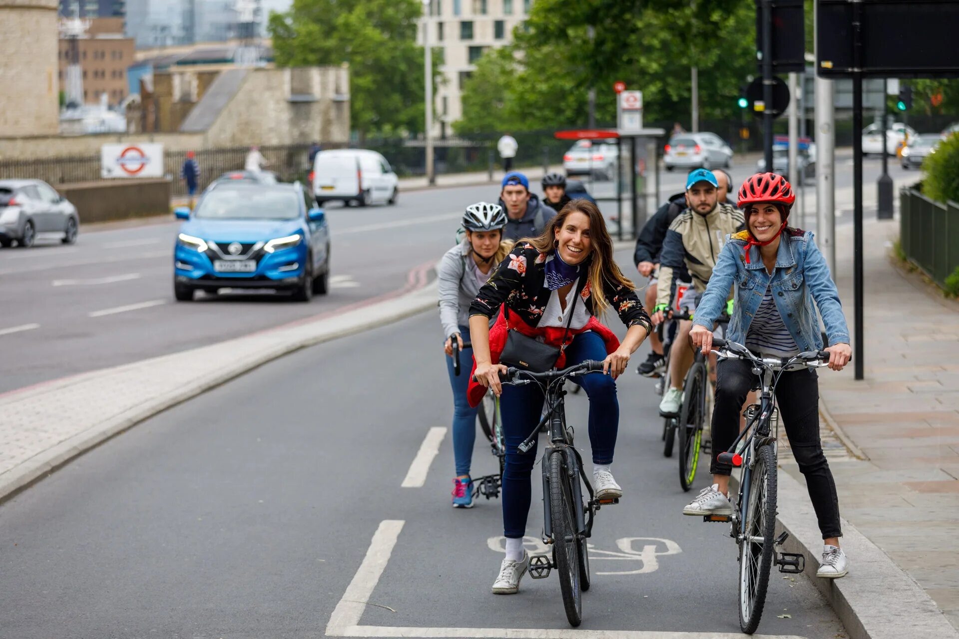 Cycle begin. Cycling in the city. cycling teenagers. cycle in london. city cycling barcelona.