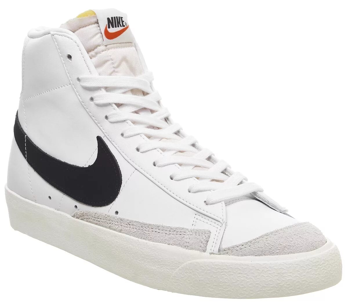 Блейзеры найк оригинал. Nike Blazer Mid 77 Black White. Blazer Mid 77 White. Nike Blazer Mid 77 GS. Nike Blazer Mid 77 оригинал.