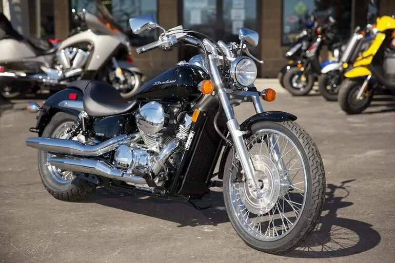 Honda vt 750. Honda shadow 750dc. Honda vt 750. Honda vt 750 shadow spirit. Honda shadow 750 характеристики.