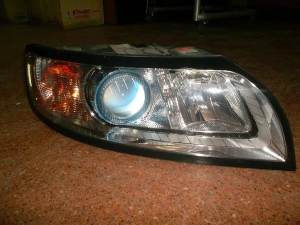 Фары volvo s40 ii. Фара левая на volvo косоглазую. Фара volvo s40. Фара volvo s40. Фара volvo s40.