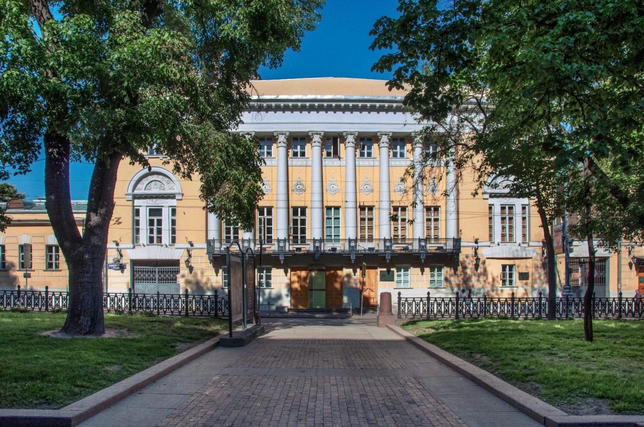 Усадьба луниных. Государственный музей востока в москве. музей искусства народов востока москва. никитский бульвар 12а музей востока. государственный музей востока дом луниных.
