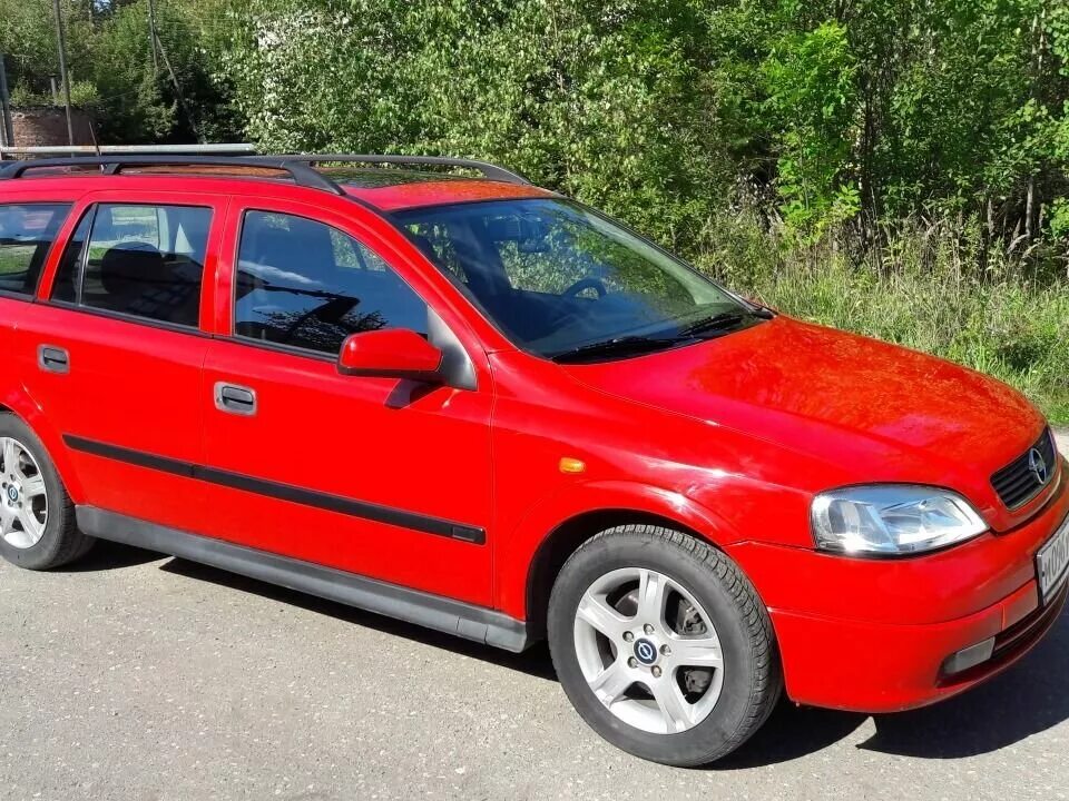 Красный караван. Opel Astra 1998. Opel Astra g 1998.